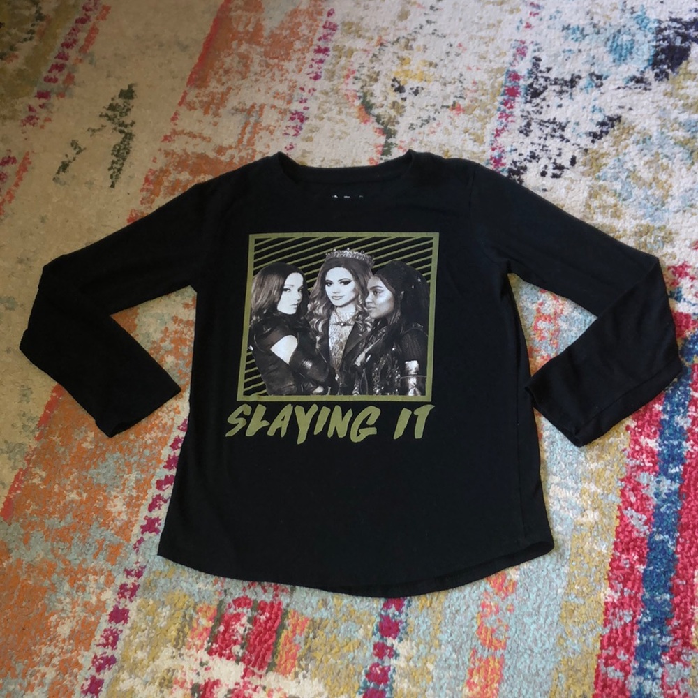 🛍5 for $25 item!🛍 descendants l/s tee